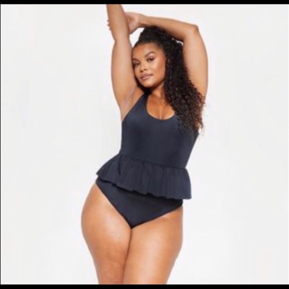 Beautiful black peplum swimsuit - Picture 1 of 3